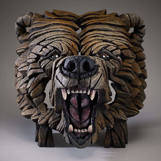 Pine and Oak Grizzly Bear Bust